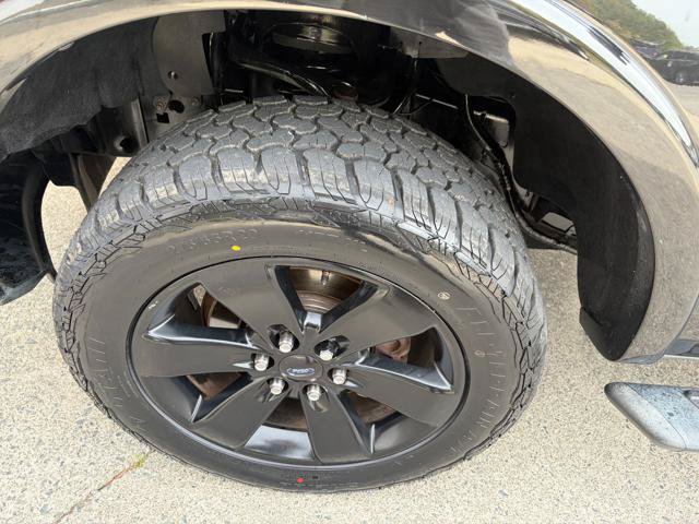 Used 2014 Ford F150 FX4 w/ Equipment Group 402A Luxury AWD/4WD image 28