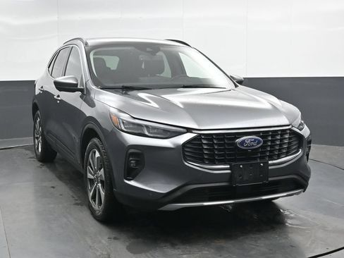 Used 2024 Ford Escape Platinum AWD/4WD image 4