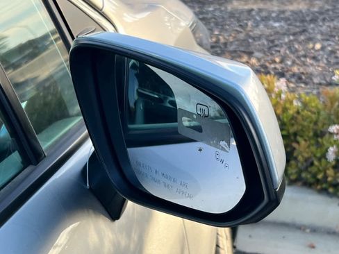 Used 2023 Toyota Sienna XLE image 12