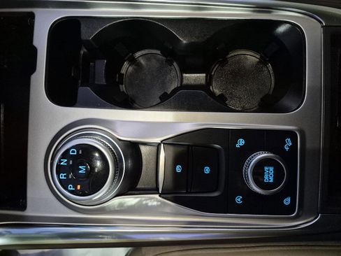 Certified 2020 Ford Explorer Platinum w/ Premium Technology Package image 28