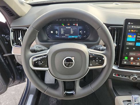 Used 2026 Volvo XC90 B6 Plus w/ Protection Package Premier image 19