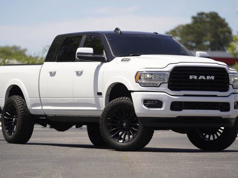 Used 2022 RAM 3500 Limited image 2
