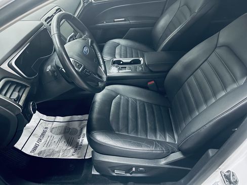 Used 2018 Ford Fusion SE w/ Fusion SE Technology Package FWD image 14