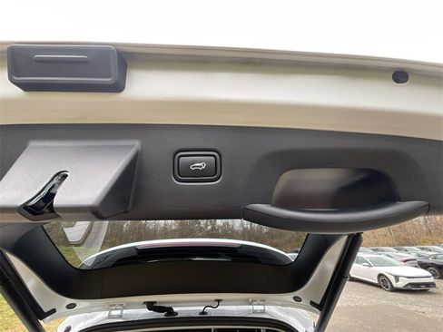 Used 2023 Hyundai Tucson Limited image 28