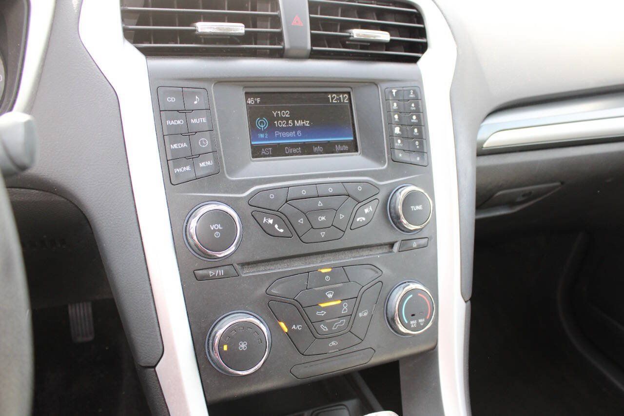Used 2015 Ford Fusion S FWD image 15