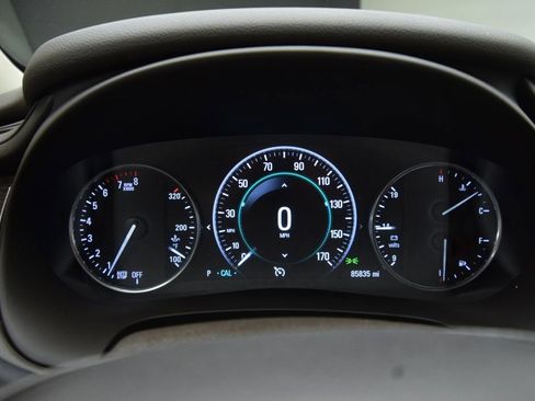 Used 2017 Buick LaCrosse Preferred image 20