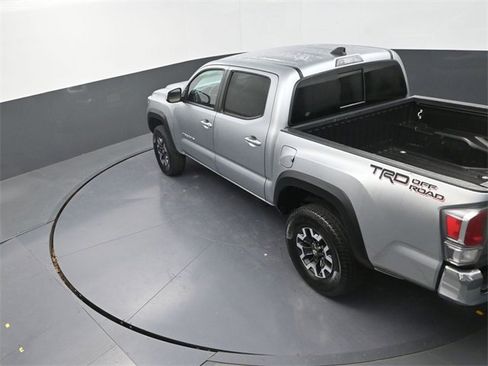 Used 2022 Toyota Tacoma TRD Off-Road image 23
