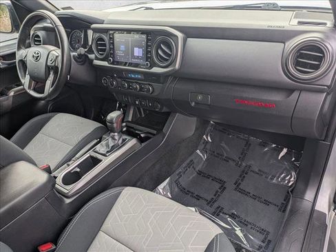 Used 2021 Toyota Tacoma TRD Off-Road AWD/4WD image 20