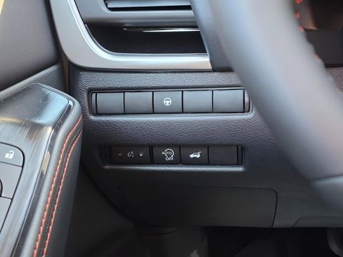 New 2026 Nissan Rogue SV AWD/4WD image 25