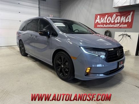 Used 2023 Honda Odyssey Sport image 1