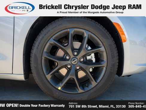 New 2026 Chrysler Pacifica Select w/ S Appearance Package image 35