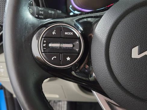 Used 2023 Kia Soul EX image 32
