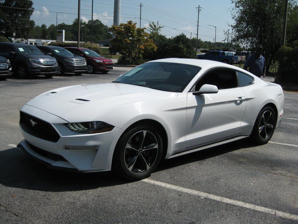 Used 2019 Ford Mustang Coupe RWD image 3