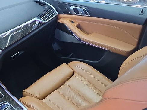 Used 2019 BMW X5 xDrive50i w/ M Sport Package AWD/4WD image 43