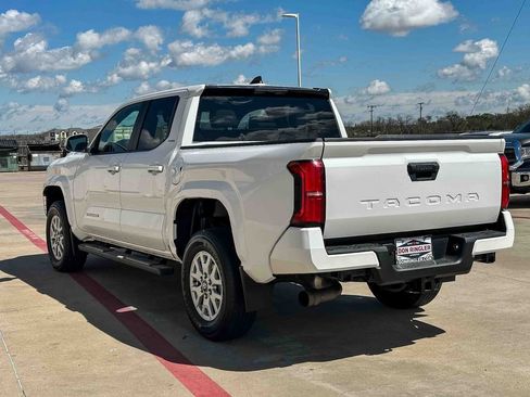 Used 2024 Toyota Tacoma SR5 image 5