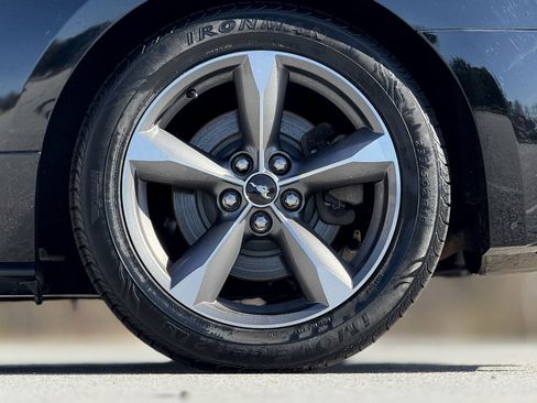 Used 2015 Ford Mustang V6 w/ Equipment Group 051A image 18