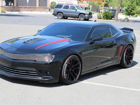 Used 2014 Chevrolet Camaro SS w/ SS Performance Package RWD image 9