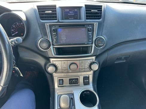 Used 2013 Toyota Highlander SE AWD/4WD image 14