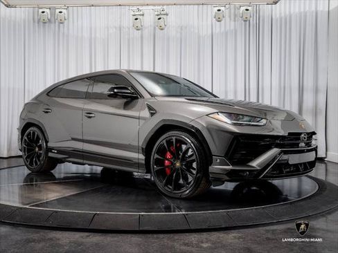 Used 2023 Lamborghini Urus S AWD/4WD image 18