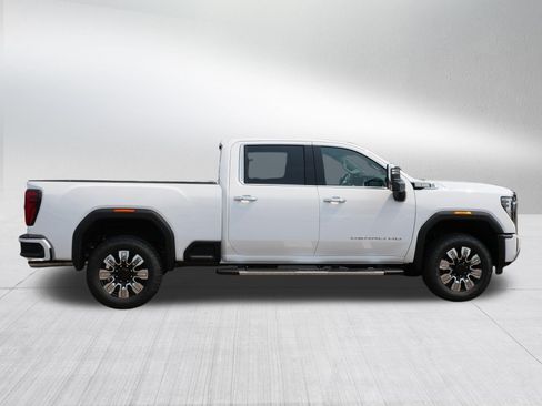 New 2026 GMC Sierra 3500 Denali w/ Denali Reserve Package AWD/4WD image 6