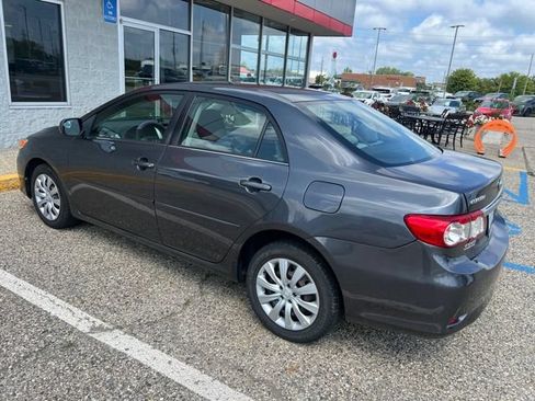 Used 2013 Toyota Corolla LE FWD image 7