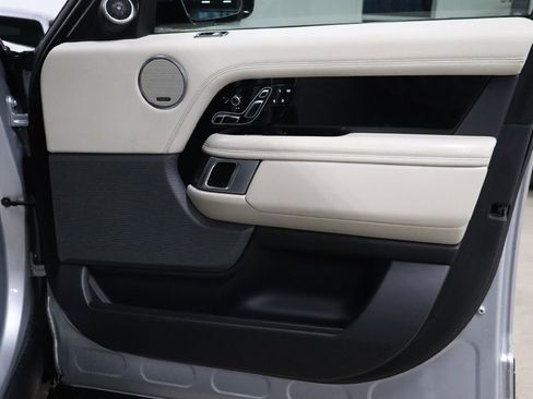 Used 2020 Land Rover Range Rover HSE image 22