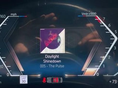 Used 2023 BMW 740i w/ Parking Assistance Package RWD image 22