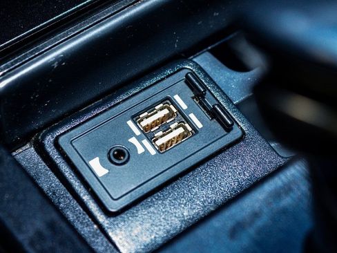 Used 2020 Lexus ES 300h w/ Premium Package image 16