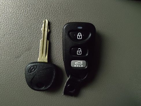 Used 2018 Hyundai Elantra SEL image 32