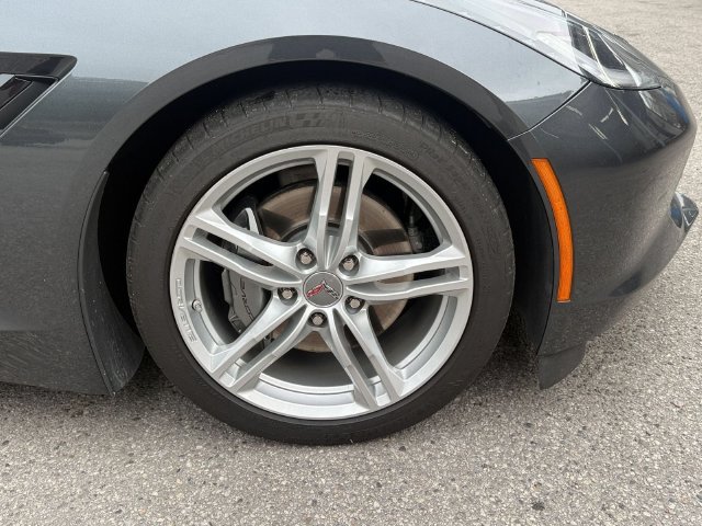 Used 2017 Chevrolet Corvette Stingray Coupe w/ 1LT RWD image 11