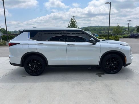Used 2023 Mitsubishi Outlander SE Black Edition AWD/4WD image 20