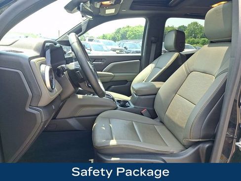 Used 2024 Chevrolet Colorado ZR2 w/ ZR2 Convenience Package III AWD/4WD image 2