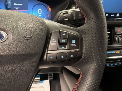 Used 2023 Ford Escape ST-Line Elite image 13