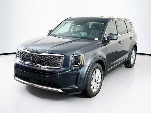 Used 2021 Kia Telluride LX image 3