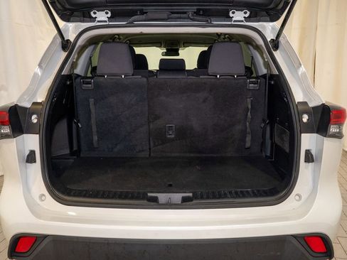 Used 2023 Toyota Highlander L image 5