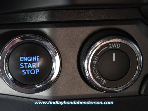 Used 2022 Toyota Tacoma TRD Off-Road w/ Technology Package AWD/4WD image 29