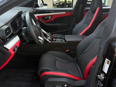 Used 2024 Lamborghini Urus S image 33