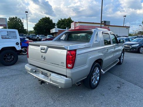 Used 2004 Cadillac Escalade EXT AWD/4WD image 4