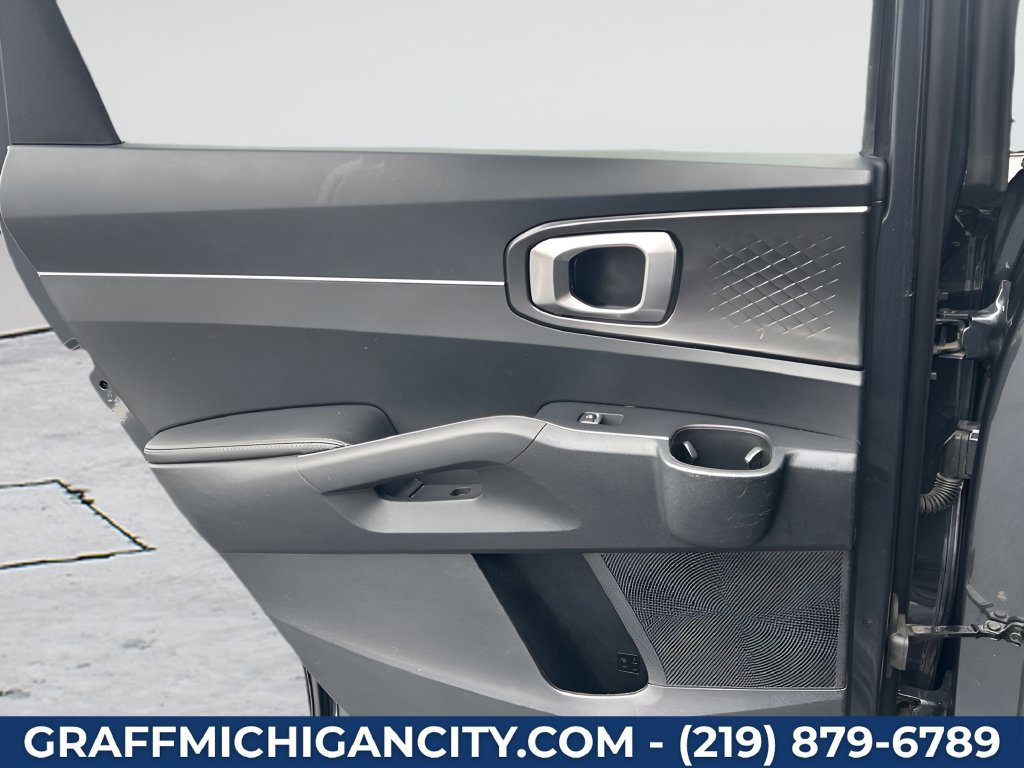 Used 2022 Kia Sorento LX FWD image 19