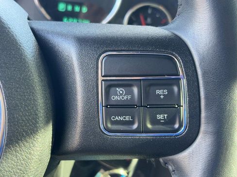 Used 2017 Jeep Wrangler Unlimited Rubicon w/ Connectivity Group image 13