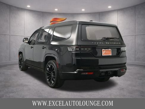 Used 2022 Jeep Grand Wagoneer Series II AWD/4WD image 5