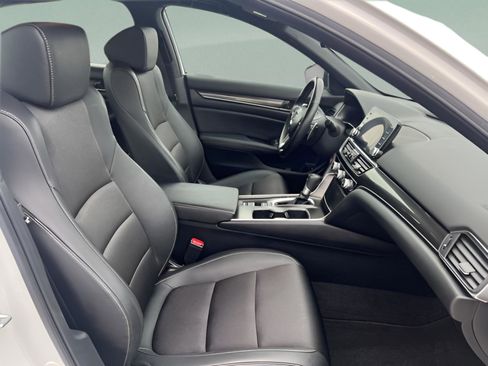 Certified 2022 Honda Accord Sport image 31