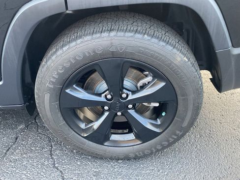 Certified 2021 Jeep Cherokee Latitude Plus image 22