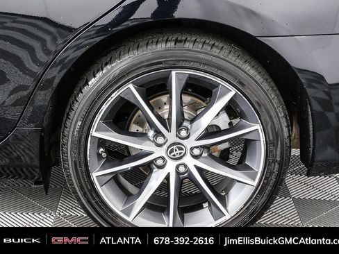 Used 2017 Toyota Camry XSE image 36