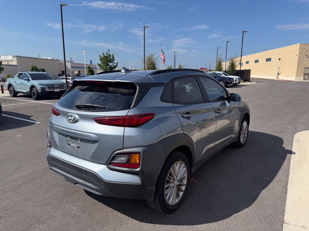 Used 2021 Hyundai Kona SEL Plus w/ Cargo Package FWD image 3