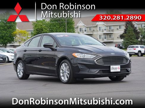 Used 2020 Ford Fusion SE FWD image 1
