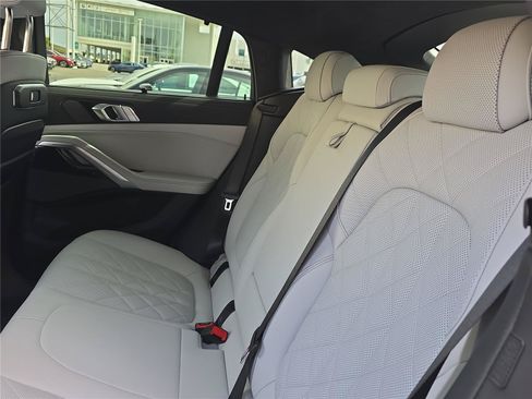 Certified 2024 BMW X6 xDrive40i w/ Executive Package AWD/4WD image 12