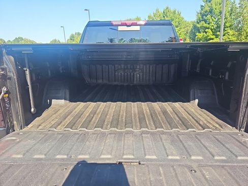 Used 2024 GMC Sierra 1500 AT4 w/ Technology Package AWD/4WD image 36