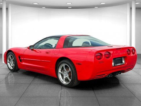 Used 2001 Chevrolet Corvette Coupe w/ Preferred Equipment Group2 image 5