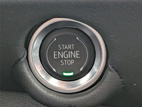 Used 2025 Chevrolet Suburban RST w/ RST Capability Package image 31